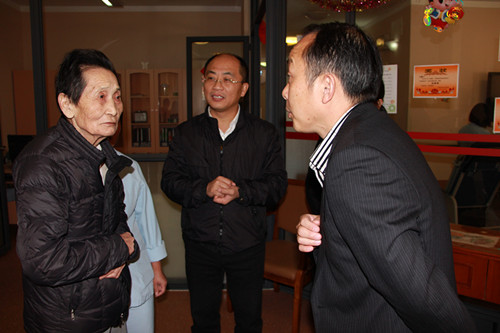 黄波秘书长考察“青年医师培养计划”结对工作
