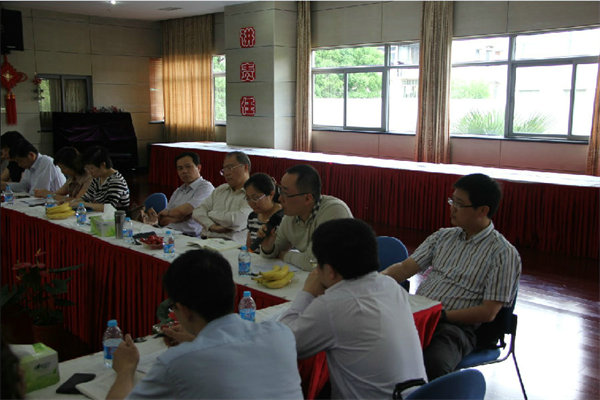  “上海市优秀青年医师志愿者基地”阶段性评估会暨首批“青年医师培养资助计划”学员及导师代表座谈会召开