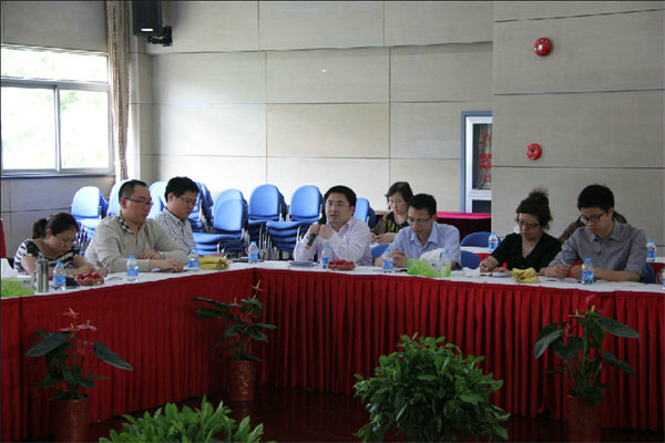  “上海市优秀青年医师志愿者基地”阶段性评估会暨首批“青年医师培养资助计划”学员及导师代表座谈会召开