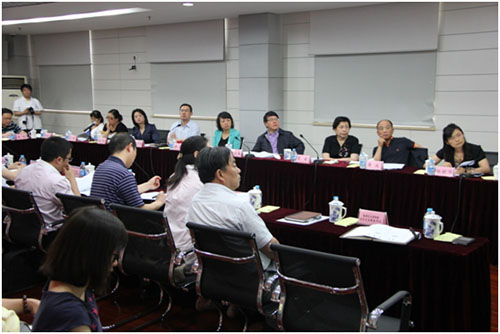 市卫生计生委与基金会牵头多部门召开推进高龄老人医疗护理计划试点工作座谈会